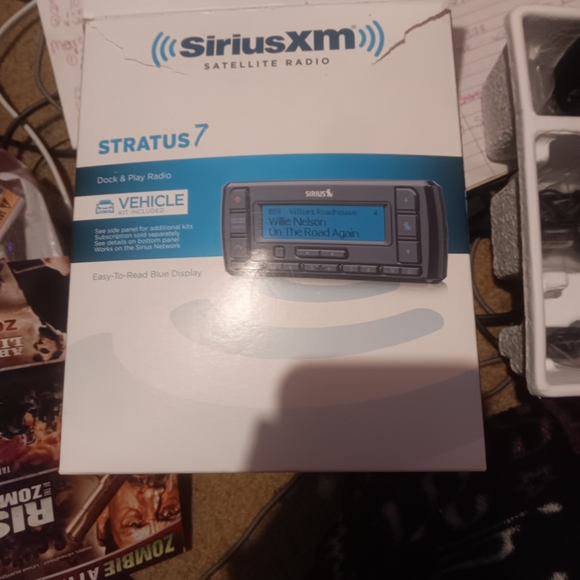 Sirius XM Satellite Radio Stratus 7 - Picture 1 of 2